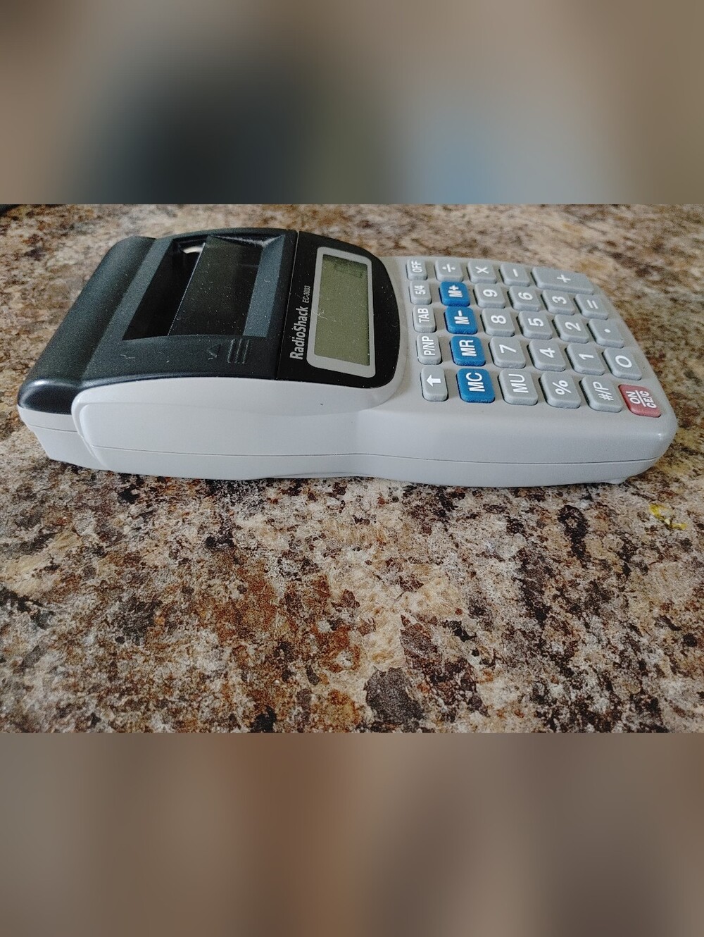 RadioShack EC-3033 Portable Calculator - Picture 4 of 7